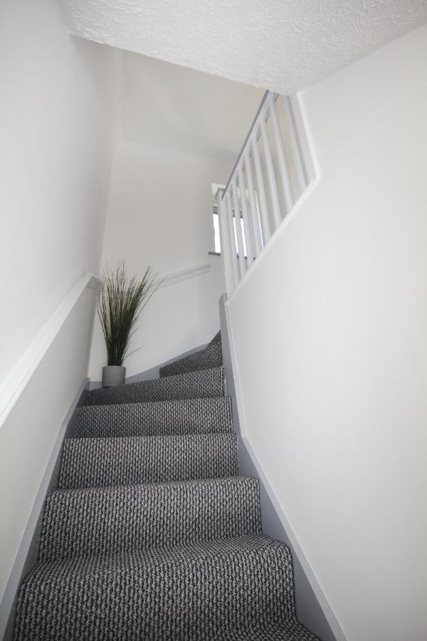 Chipad Mono - Quality City Centre Apartment, With Free Parking Space Chichester Exterior photo