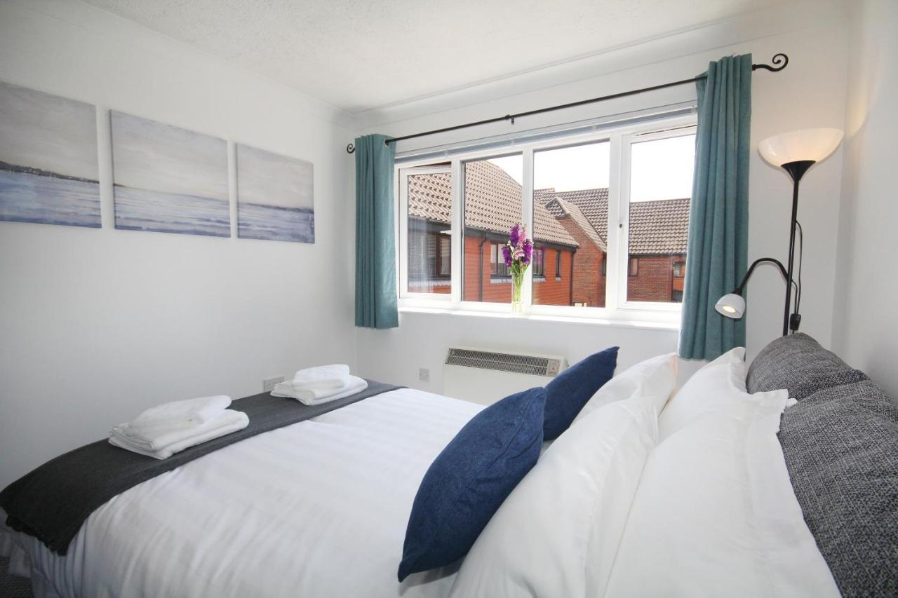 Chipad Mono - Quality City Centre Apartment, With Free Parking Space Chichester Exterior photo